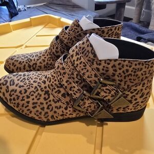 Volcom Tan Leopard Print Boots with Buckles
